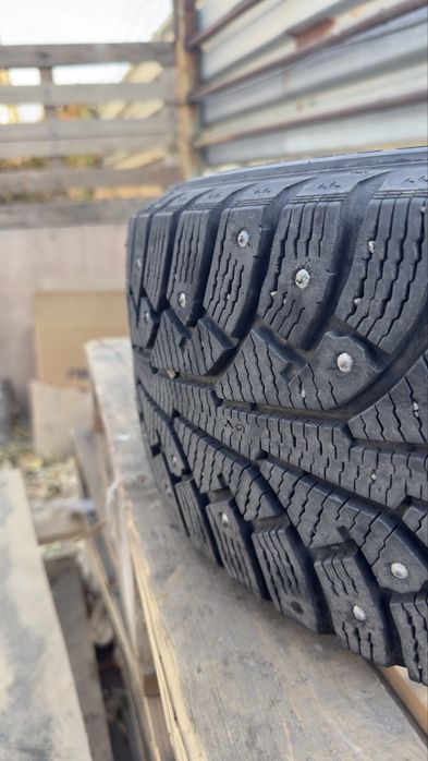 Зимняя резина комплект шипы