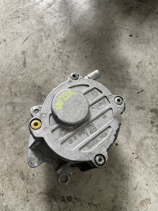 Pompa vaccum axa cu came Mercedes 3.0 v6 w219 w221