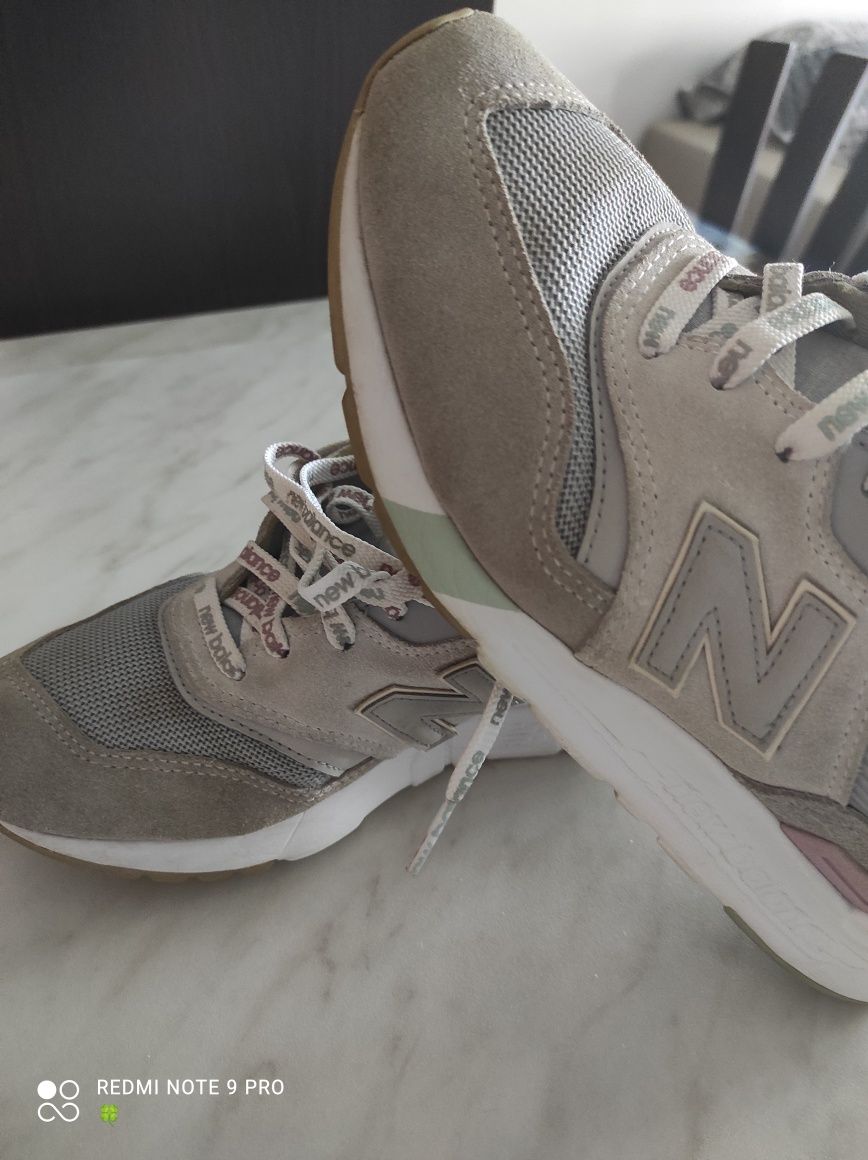 Маратонки New Balance 997 номер 38