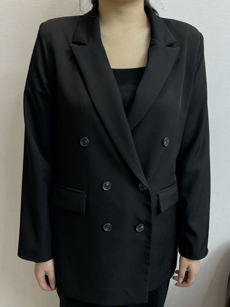 Пиджак двухбортный черный
