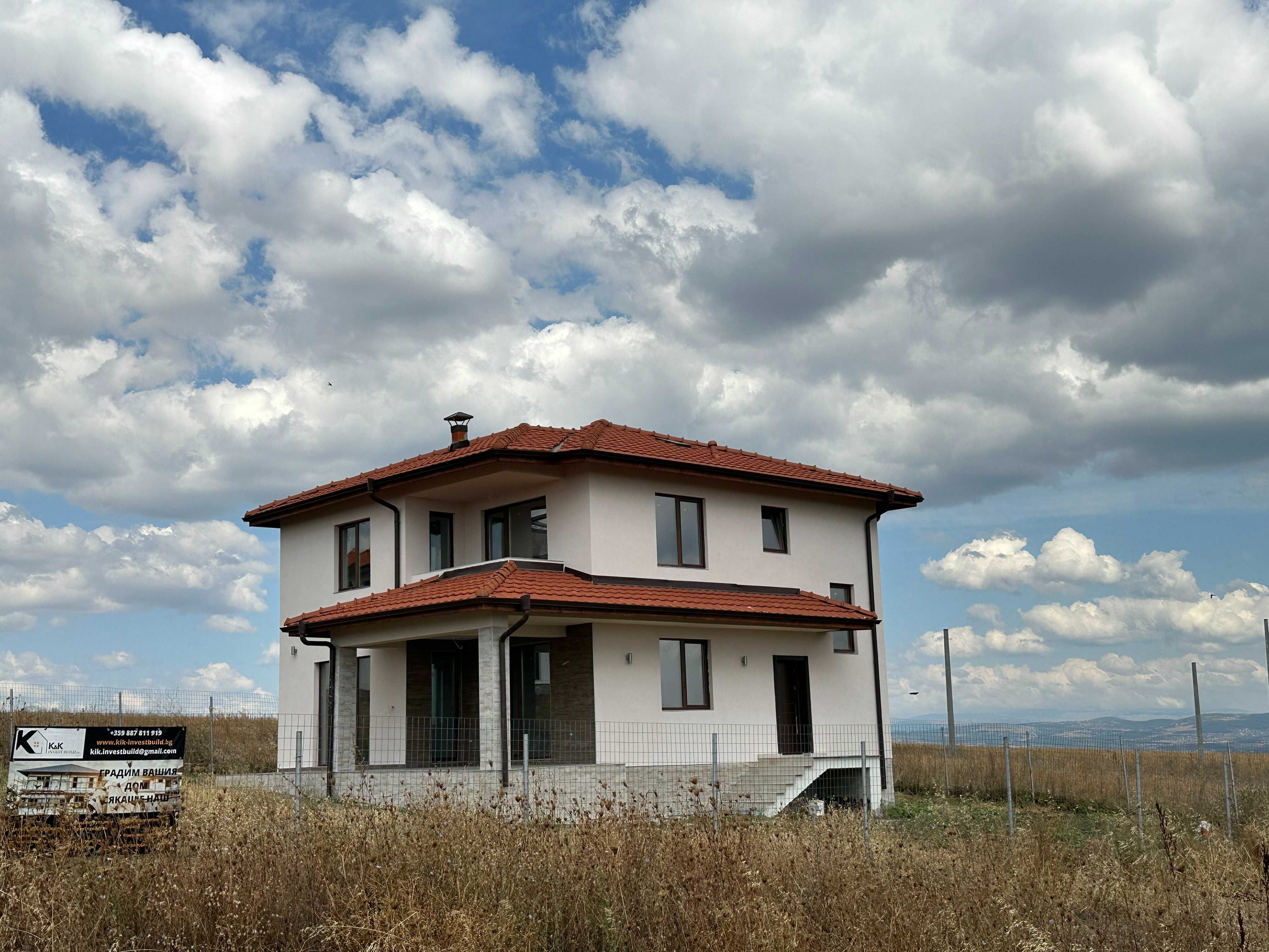 Еднофамилна Къща в с. Гурмазово - 15мин от София. 187 м2 с Двор 800 м2