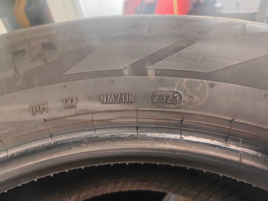 2бр.зимни гуми 215/65/16 Pirelli