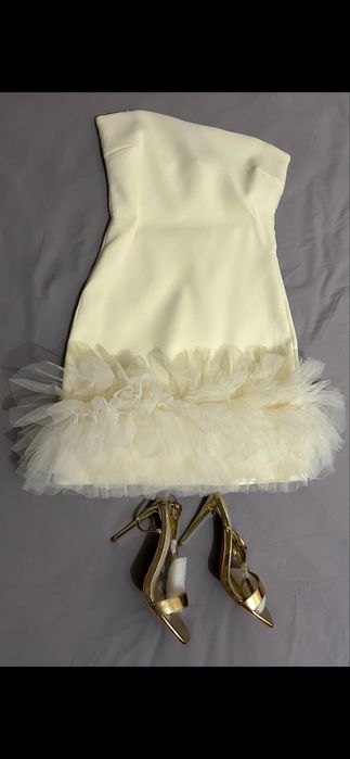 Продавам рокля от Зара 80лв