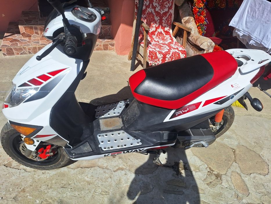 Vând scuter 50cc