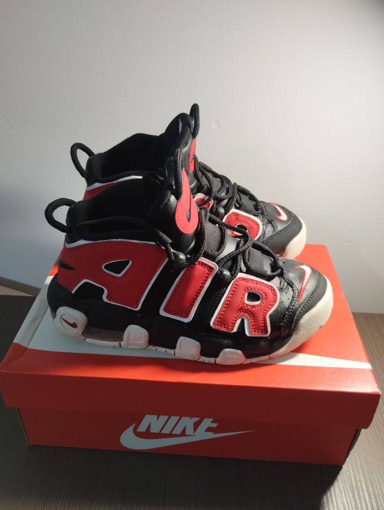Nike air more uptempo black and red