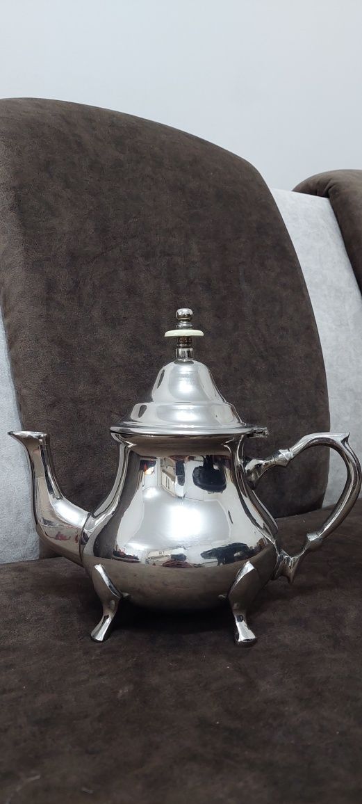 Старинен Турски чайник маркиран