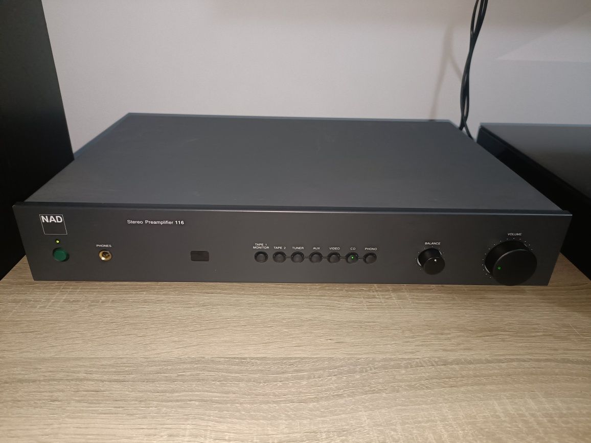 NAD 116 preamplificator stereo audiofil, perfect funcțional