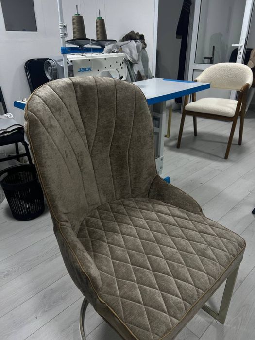 Har turdagi stullar uchun chexol