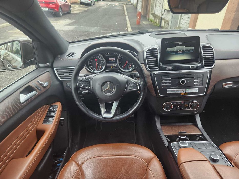 Mercedes-Benz 350D 4Matic