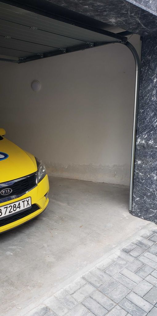 Дава се под наем Гараж / Паркомясто в Пловдив, Център - 20 кв.м за 132.6 € - Снимка #2