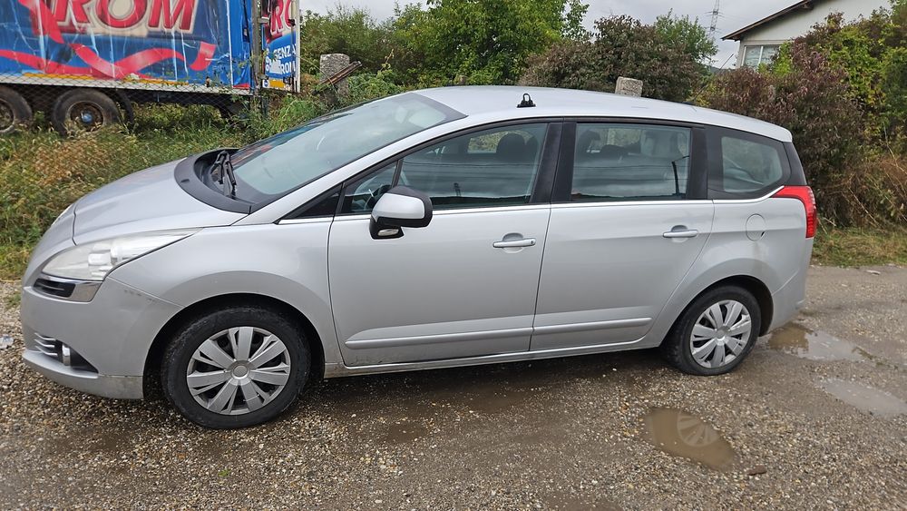 Peugeot  5008 7 locuri
