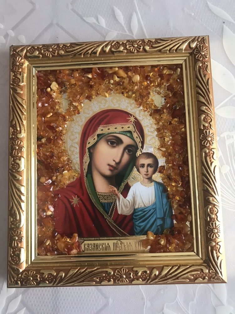 Икона Казанской Божьей матери в янтаре