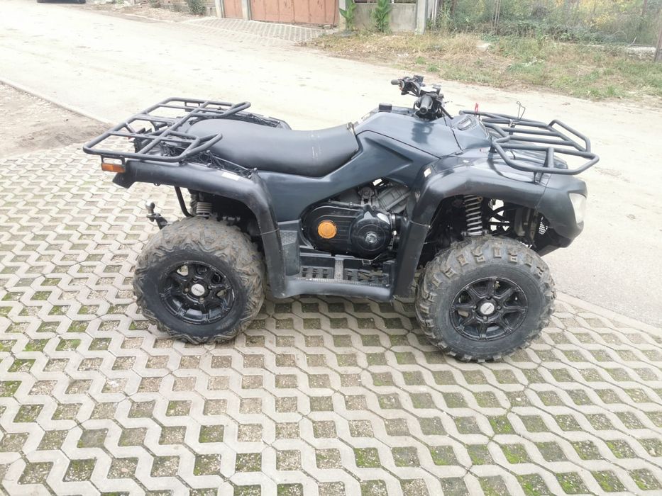 Vând atv dinli 700