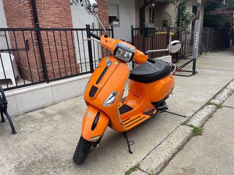Scuter Vespa Sprint S 50 cmc orange