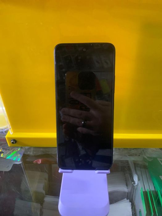 Продам телефон Redmi 12