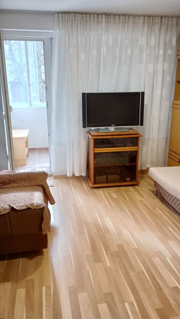 Дава се под наем Тристаен апартамент в Русе, Дружба 3 - 80 кв.м за 97000 € - Снимка #1