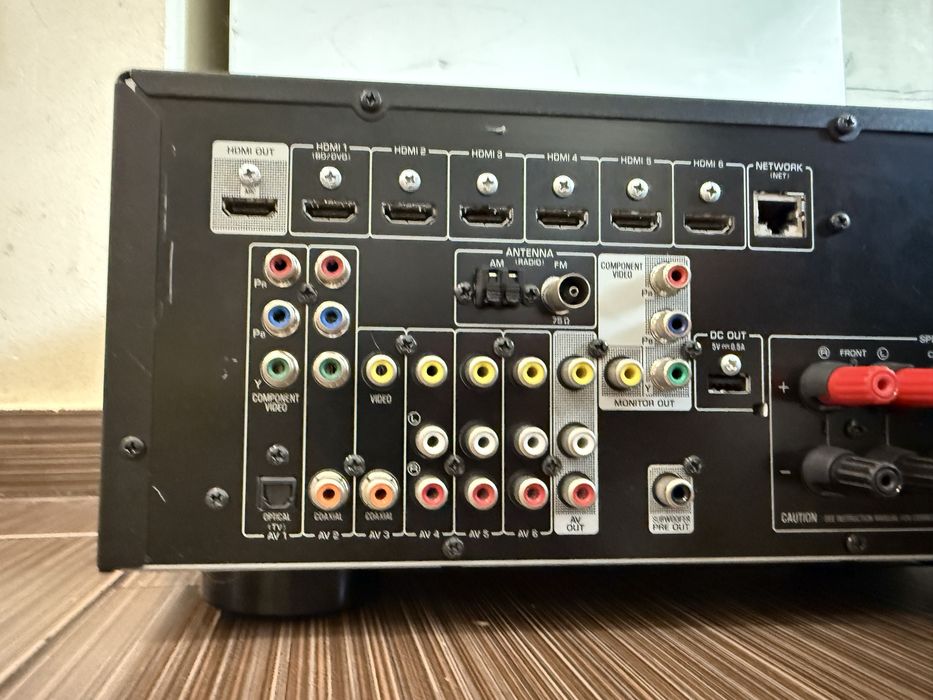 Yamaha RX-V477 resiver