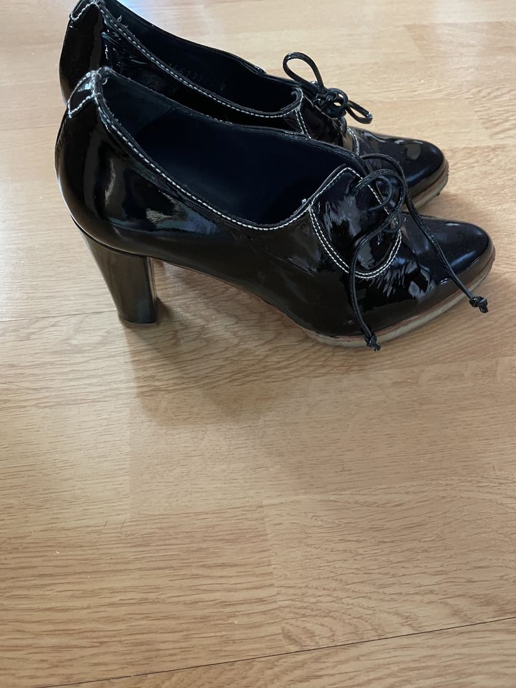 Pantofi kurt geiger carvela marimea 38