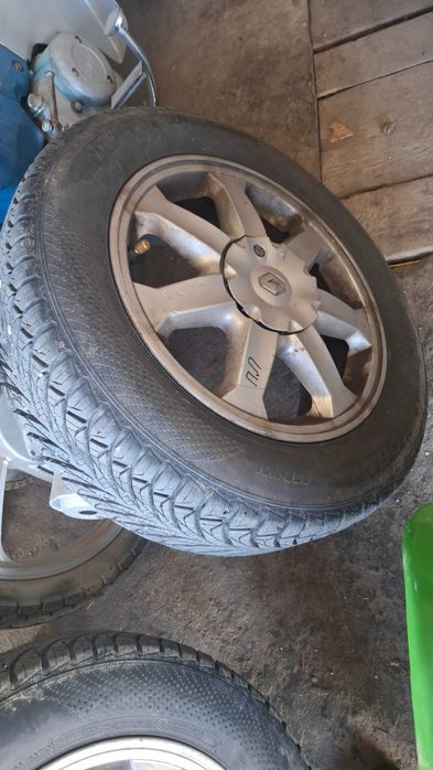 Продавам 4гуми 185 65 15