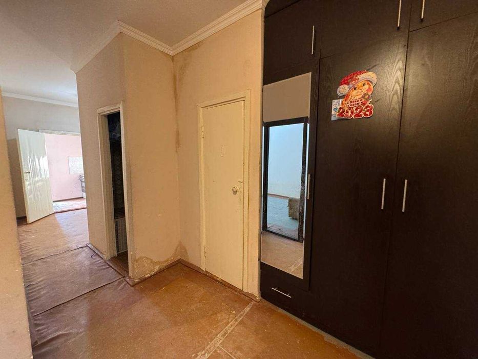 SOTILADI ARZON №2271 Shayx bozorchada 2x + 6m balkon podvali bilan