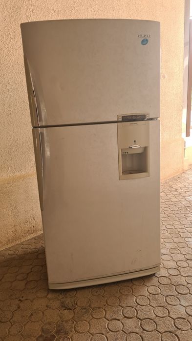 Холодильник Samsung SR-608 EV