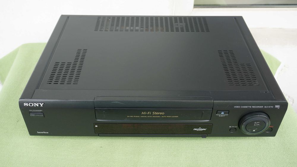 Video recorder VHS SONY SLV-E710 stereo Hi-Fi