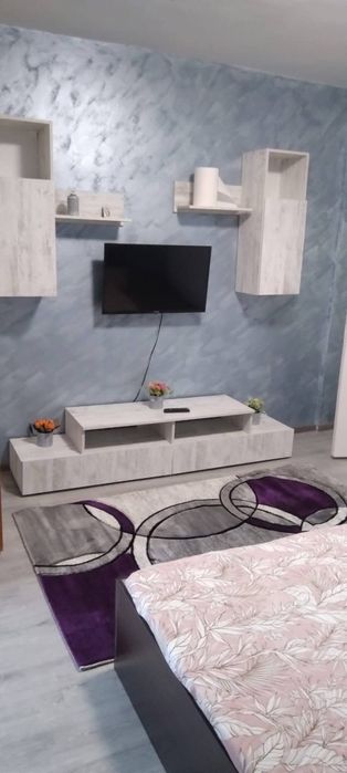 Închiriez garsoniere si apartamente regim hotelier si la luna