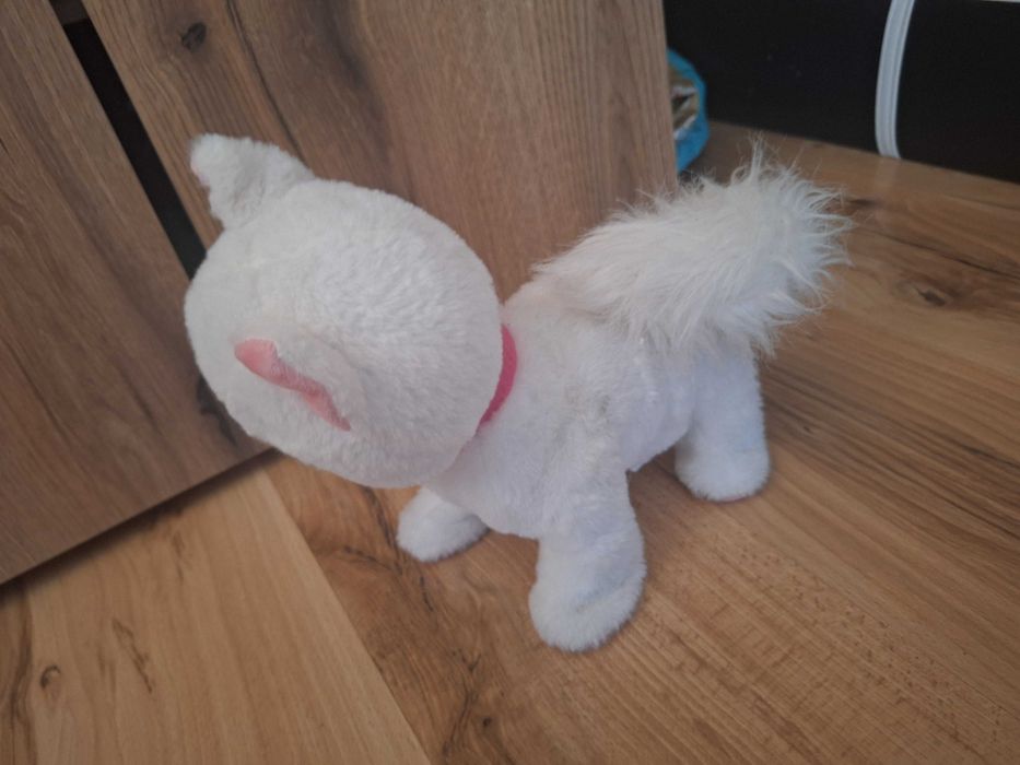 Продавам интерактивно зайче и коте