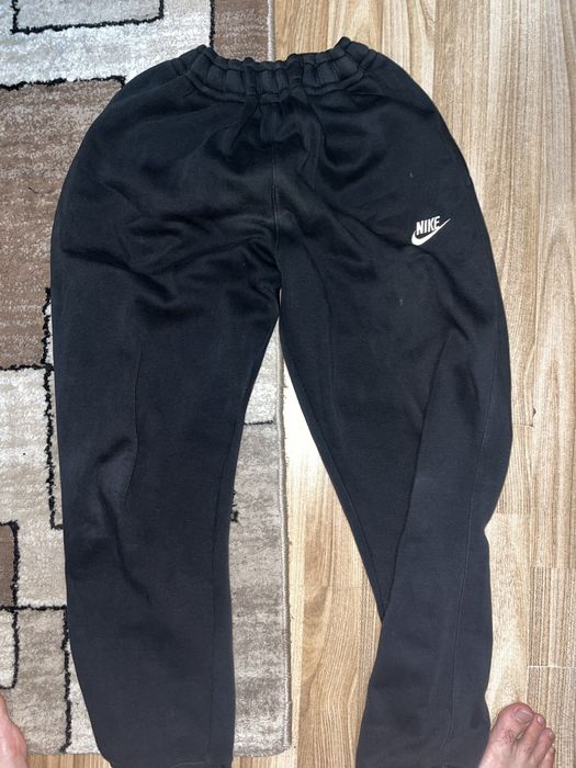 Vand pantaloni nike