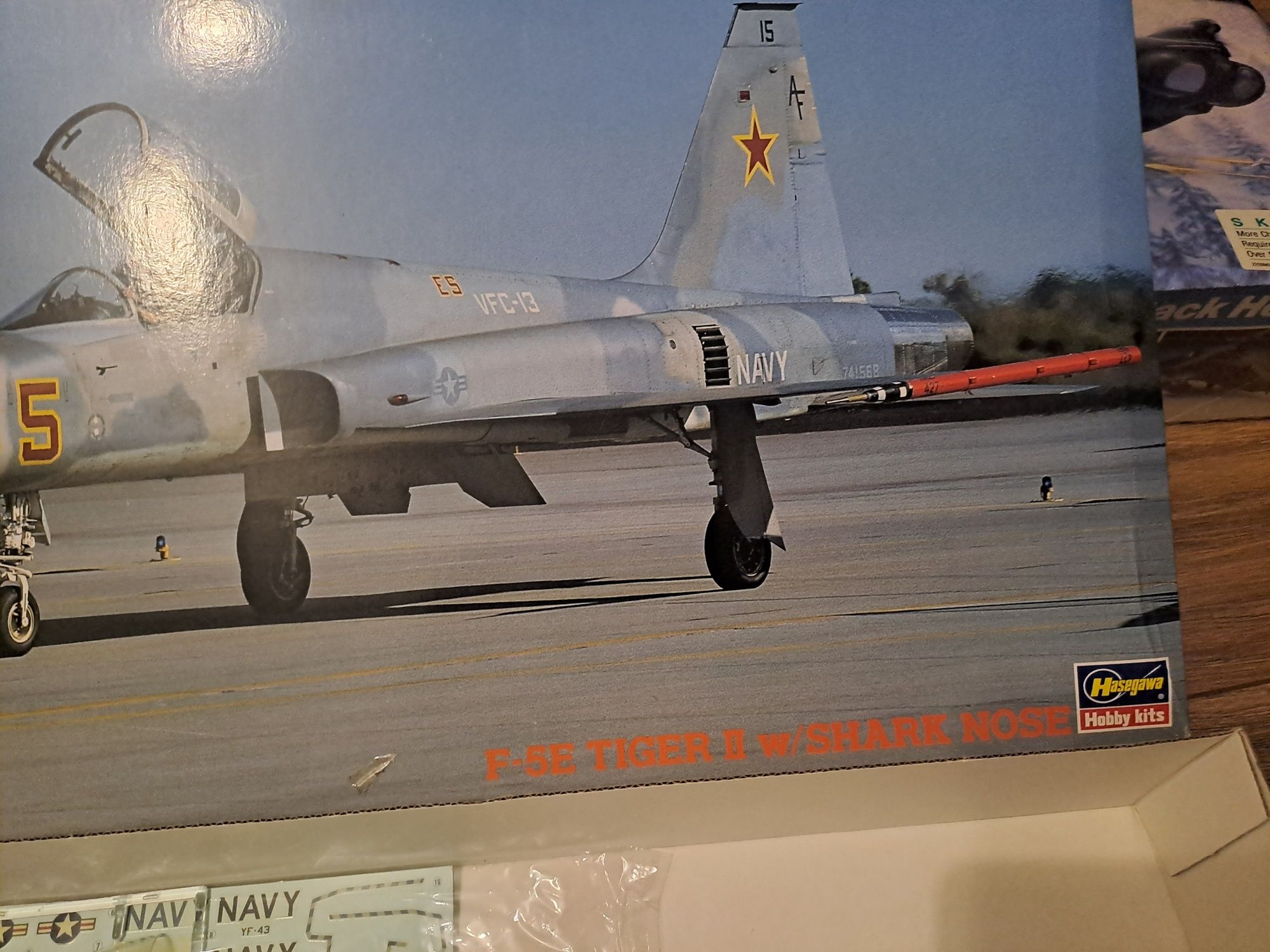 Сборна модель самолета 1 32 масштаб f 5 e tiger 2