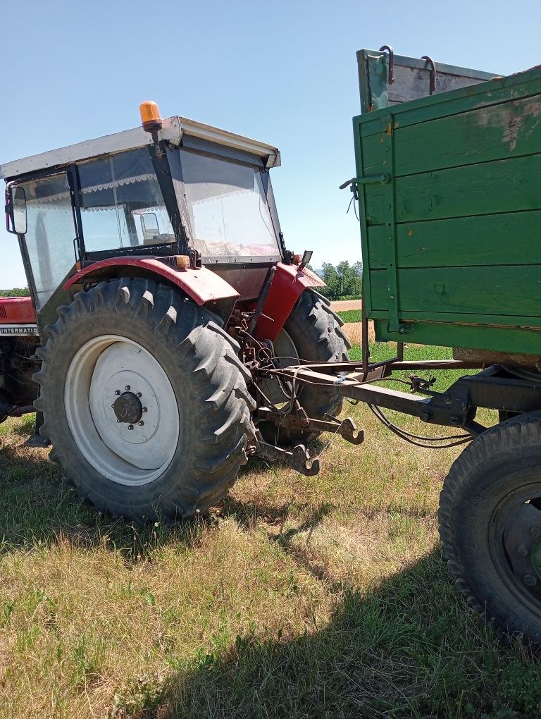 Se vinde tractor