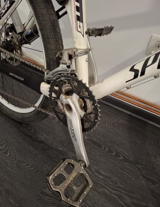 Bicicleta Specialized Fsr Epic M5
Furcă Fox F100RL
Frâne hidraulice H