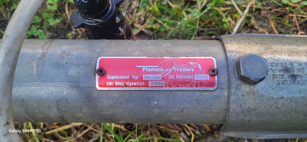 Remorcuță 750 kg dimensiuni 252x127cm