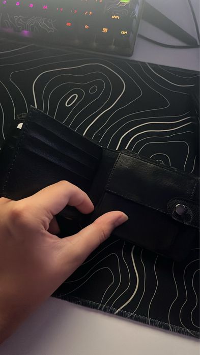 Louis Vuitton портфейл