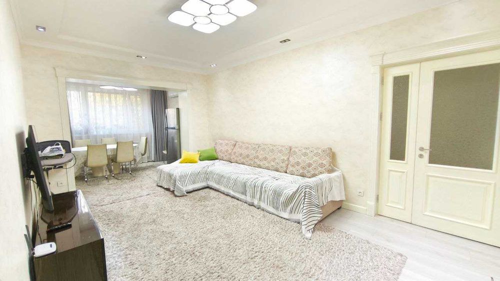 Ц-1, Фучика, С.Азимова 4/3/4 спецплан 130 кв.м.