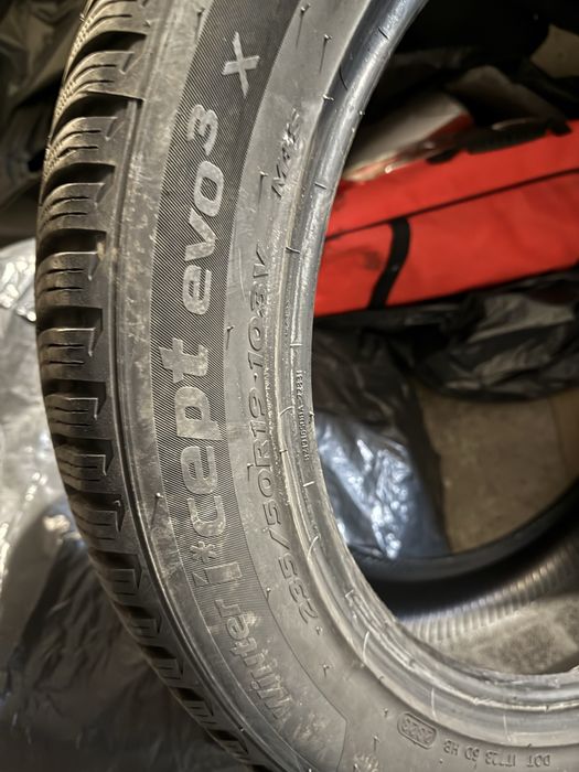 БАРТЕР Зимни гуми Hankook icept evo3 235/50/19