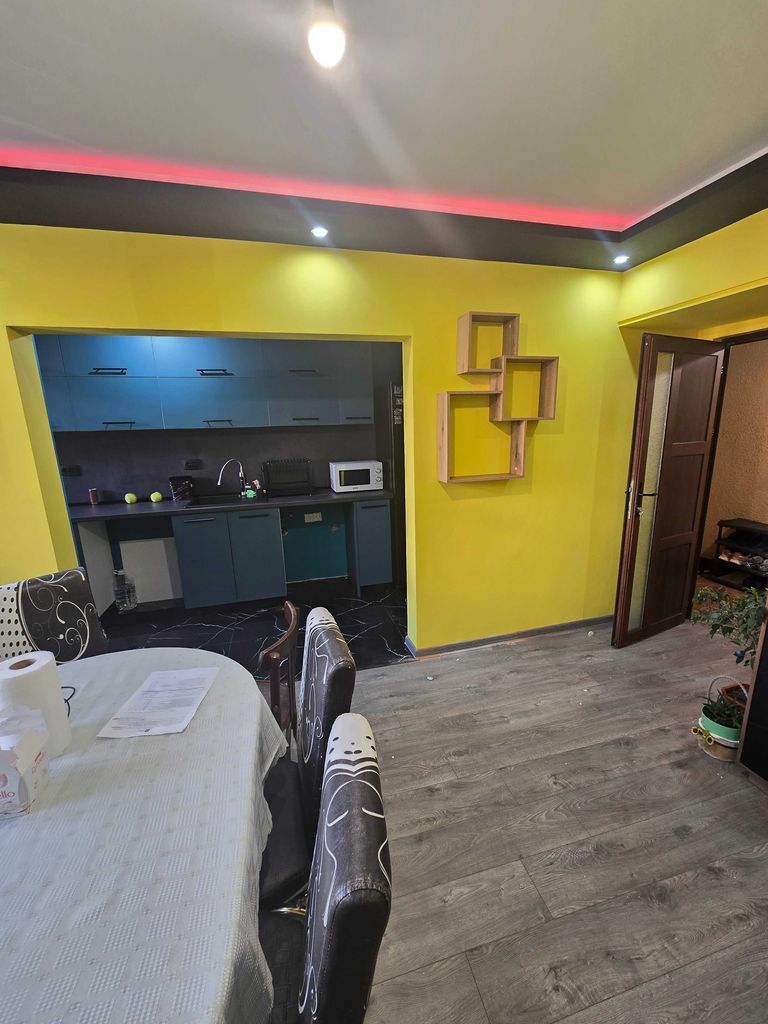 Продава се Тристаен апартамент в Монтана, Идеален център - 92 кв.м за 1552 €/кв.м - Снимка #4
