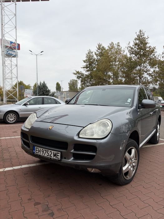 Porsche Cayenne джип