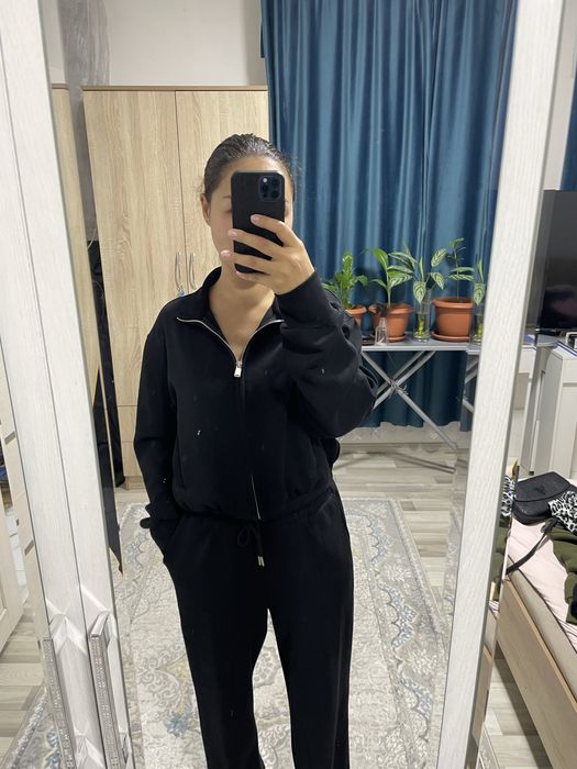 Черная спортивка