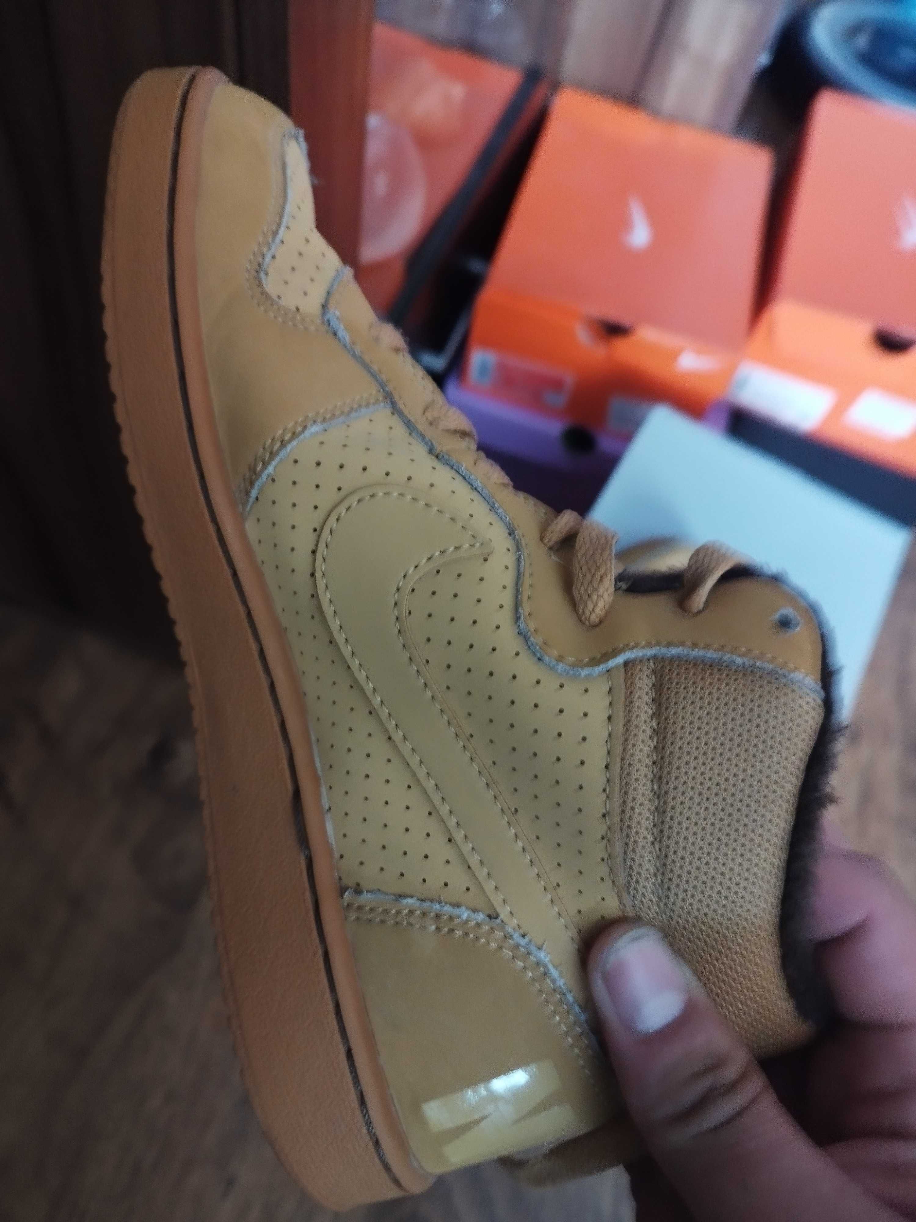 Цели обувки Nike