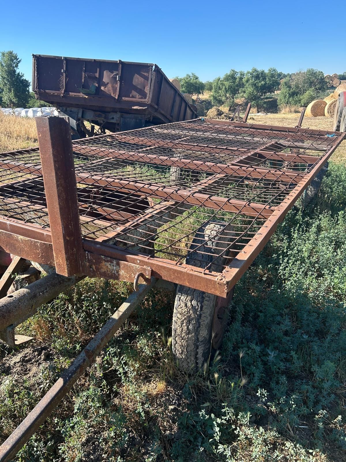 Vand 2 trailere cu roata a cincea