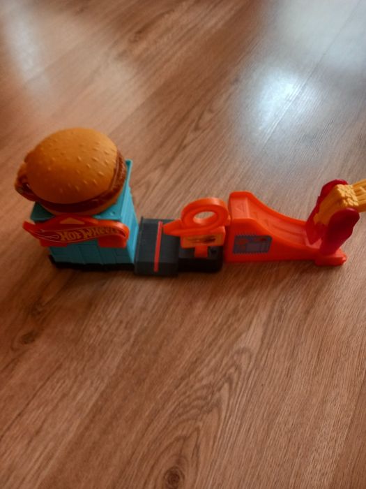 Hot wheels играчки