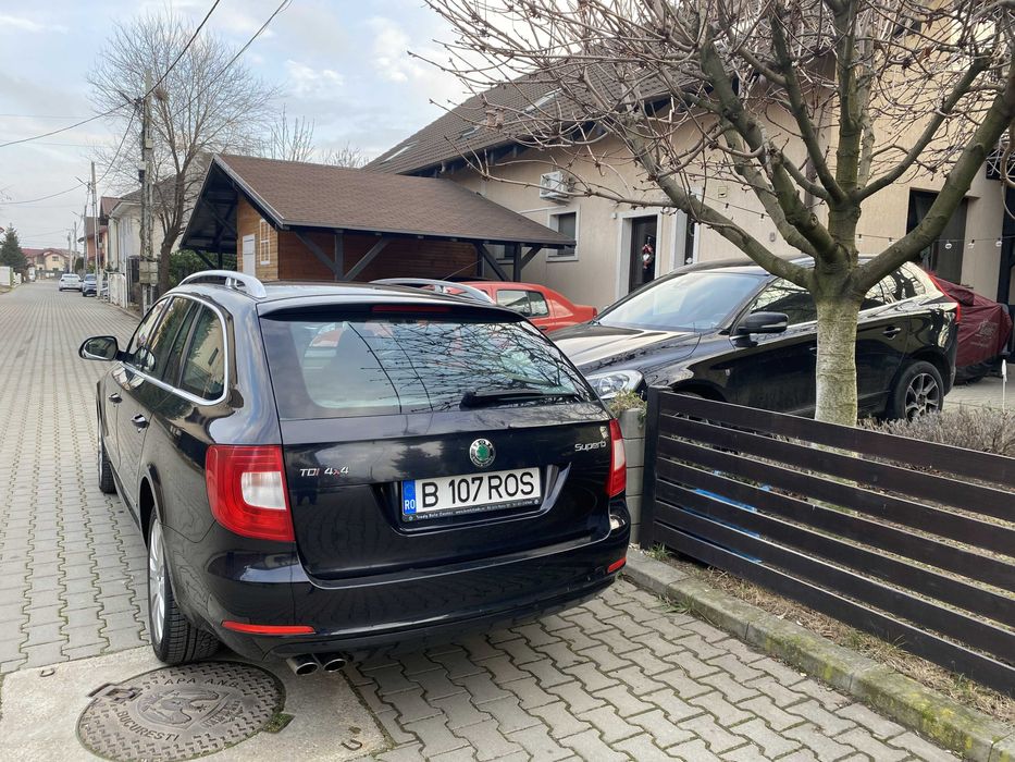 Skoda Superb Combi 2.0 TDI Elegance DSG 4x4