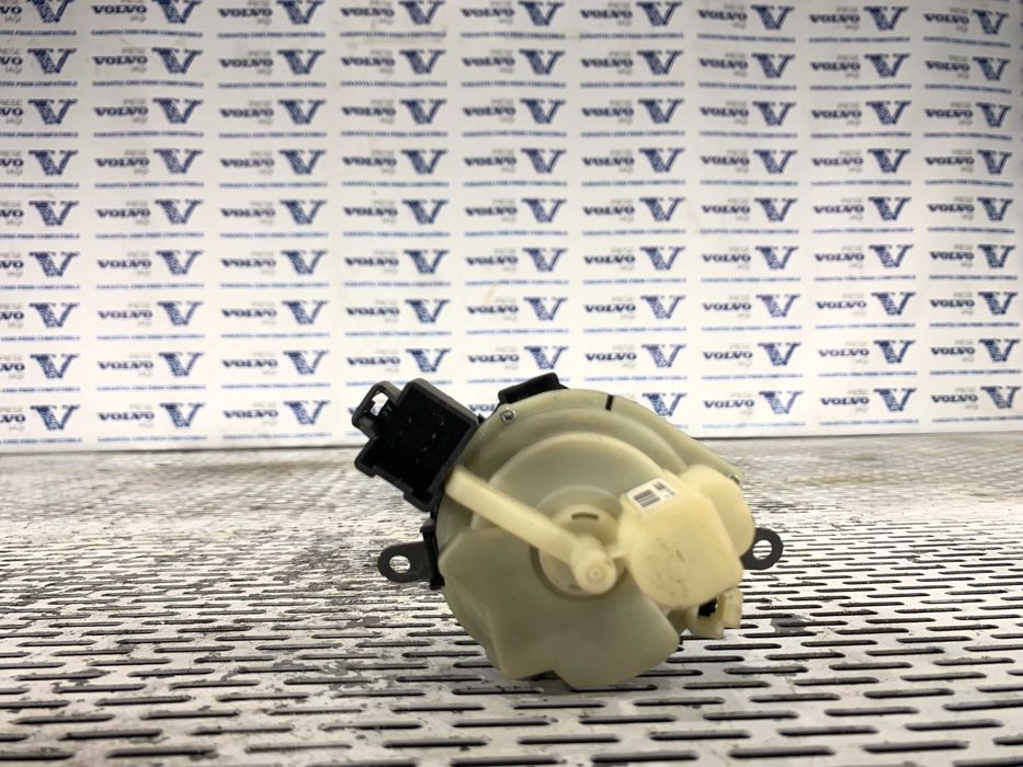 Contact Volvo V50 S40 C30 2005-2012