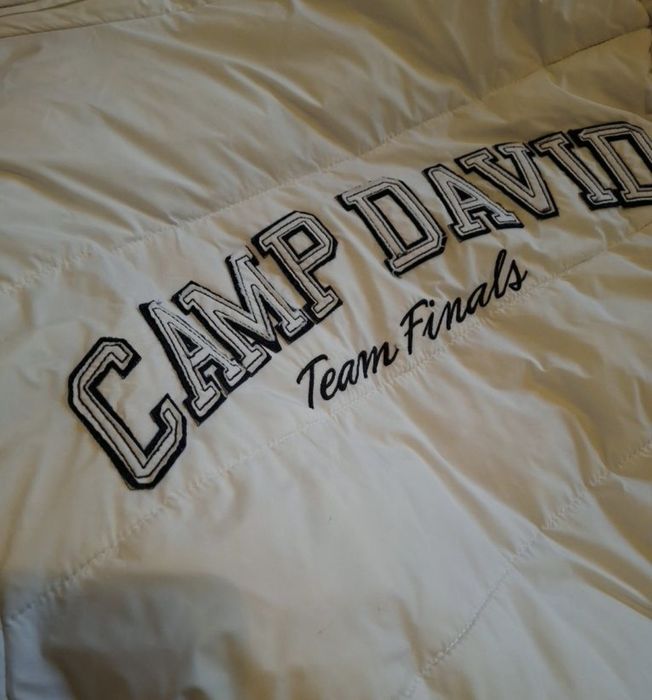 Camp David-Пухено зимно яке