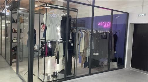 Торговые бутики. Офисные Перегородки. Из пластика. Из алюминия. Бутик