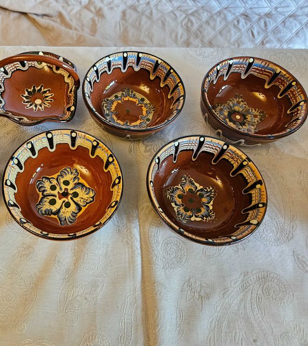 Четири панички/купички троянска керамика