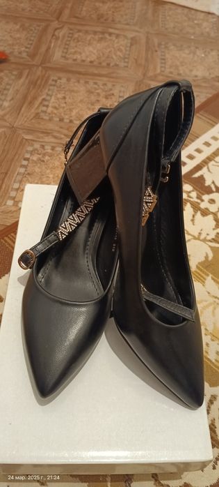 Продам новые туфли