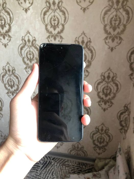 Redmi not 11. 8/128.