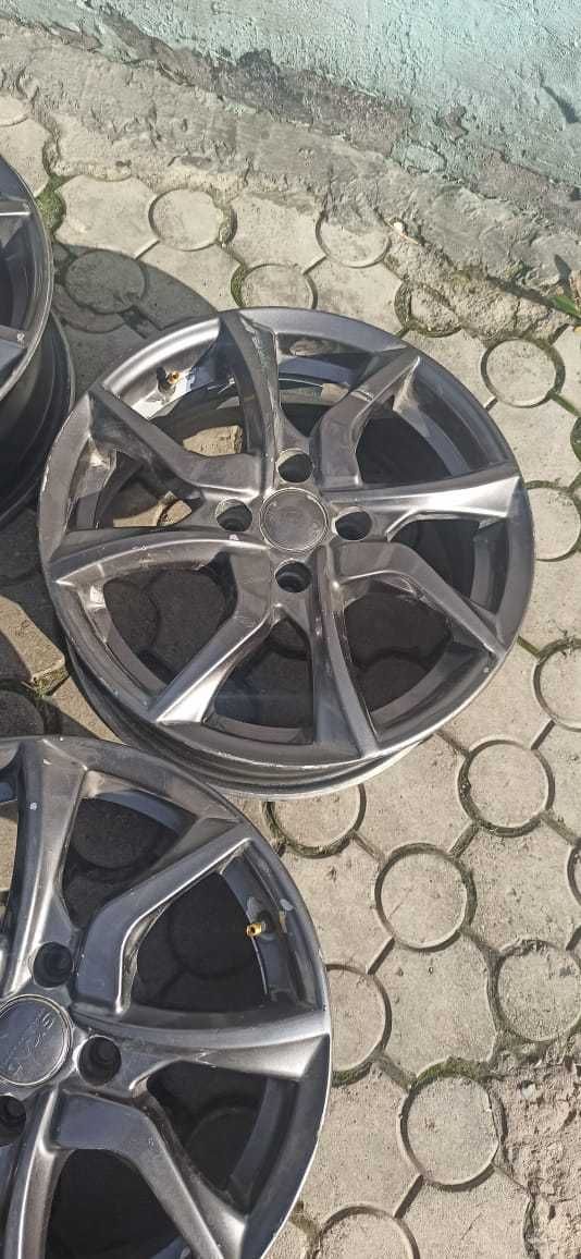 Диски литые R15/ 4х100 б/у